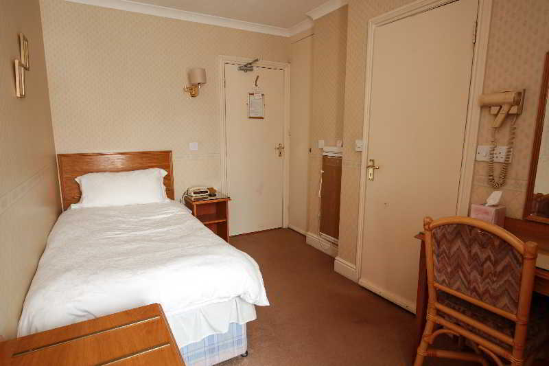 Fernbank Hotel Basingstoke Exterior foto