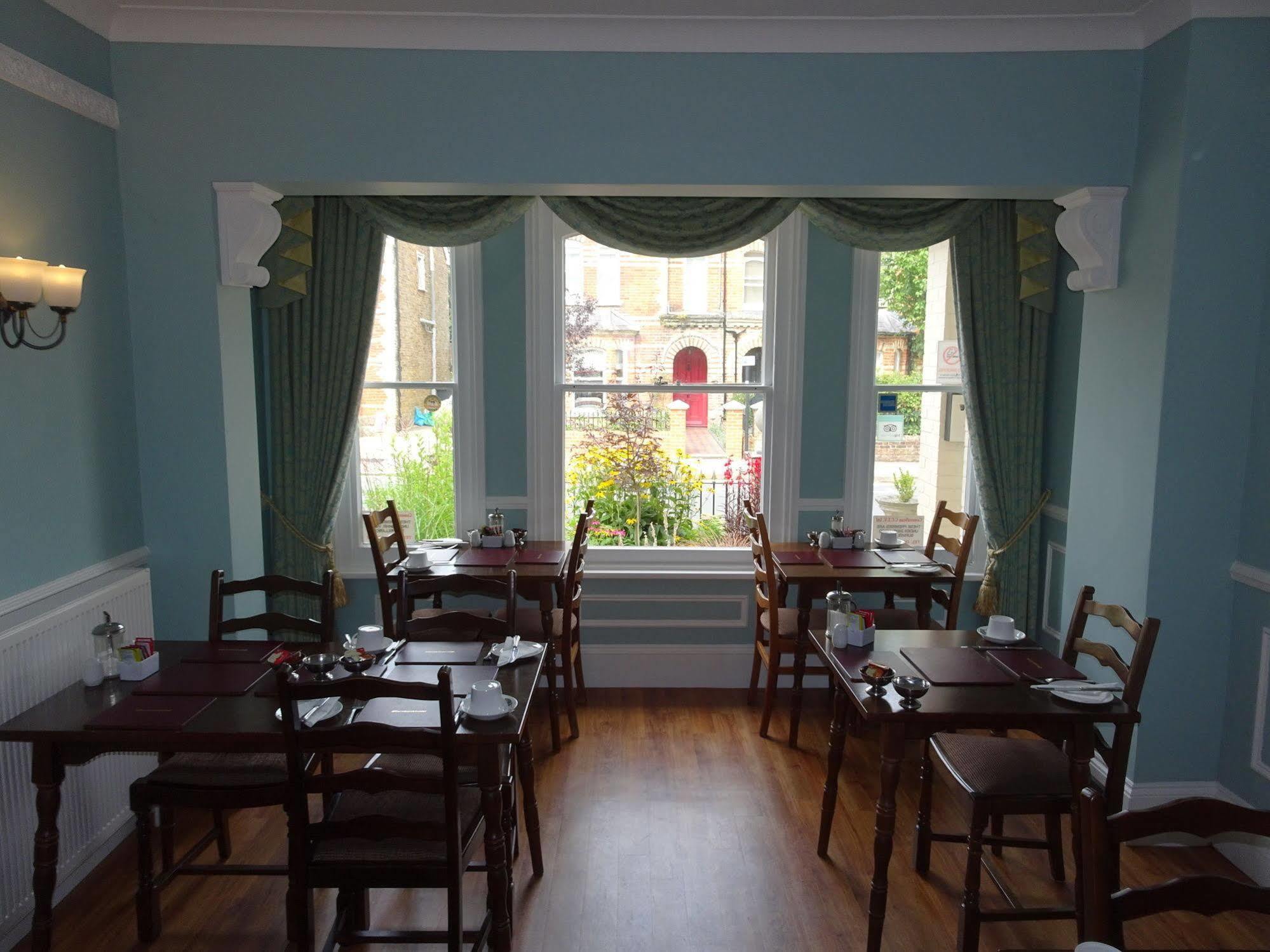 Fernbank Hotel Basingstoke Exterior foto